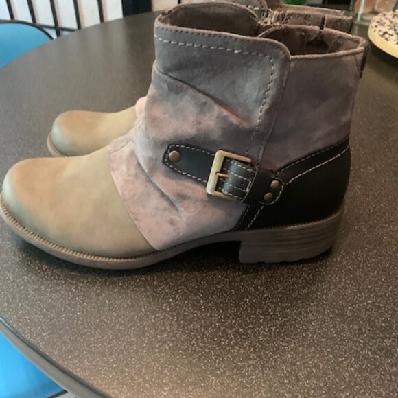 Women's Ankle Boots/Gray/Black/Buckle! - Picture 6 of 7
